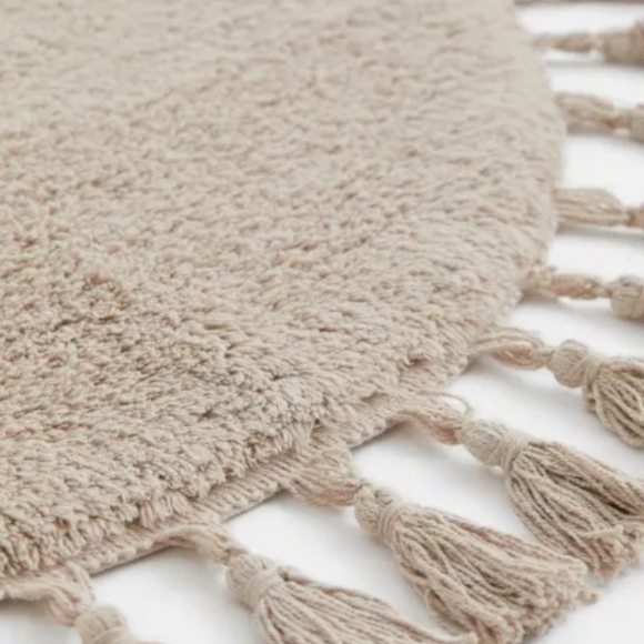 Round Tassel Bath Mat - Picture 3 of 5